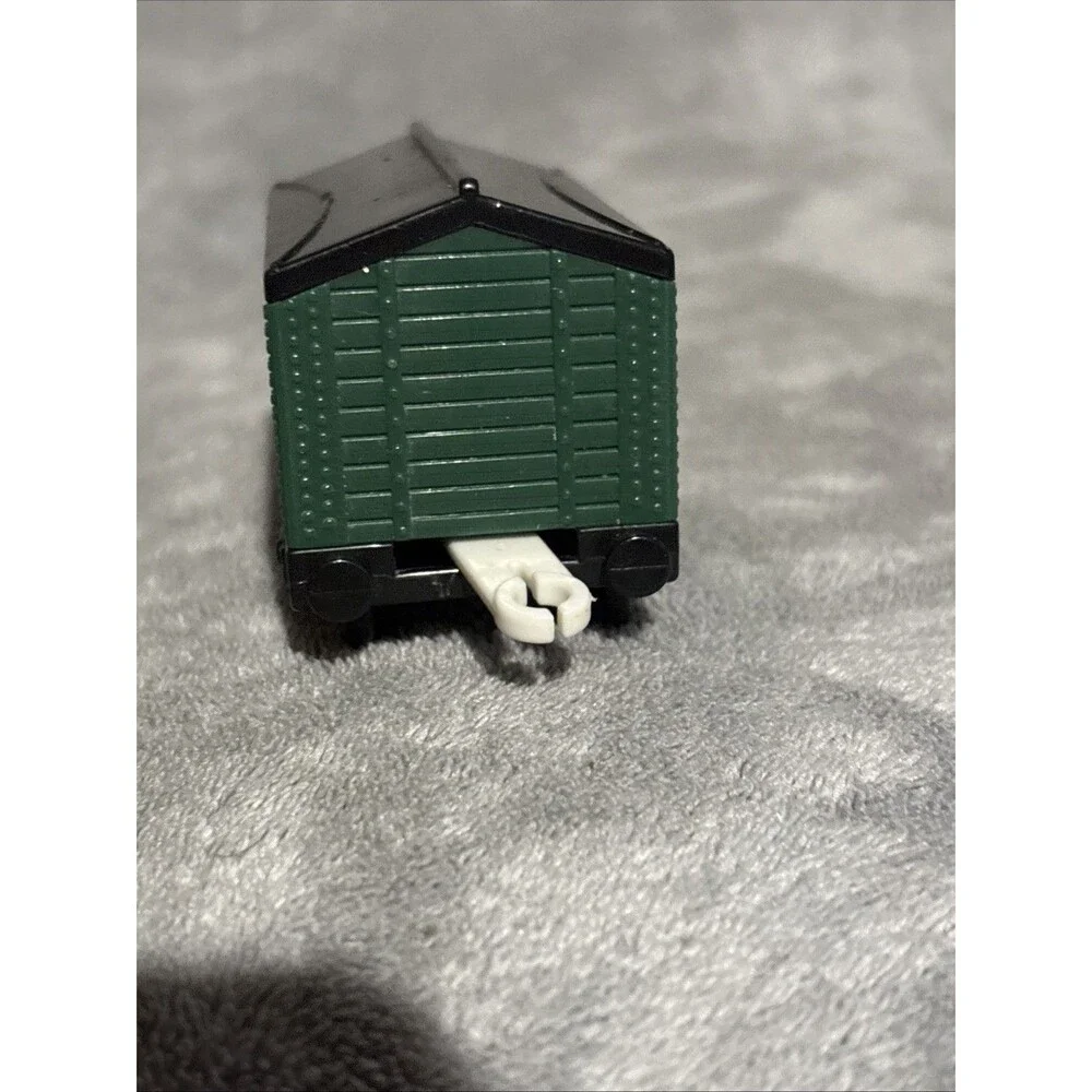Thomas & Friends PERCY 2009 Trackmaster Train Engine Motorized Mattel And Cart
